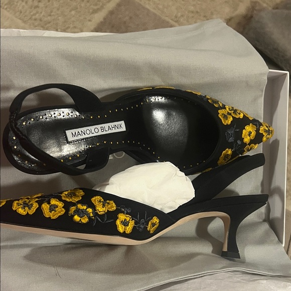 Manolo Blahnik Black Heels with Yellow Floral Design - Picture 2 of 7